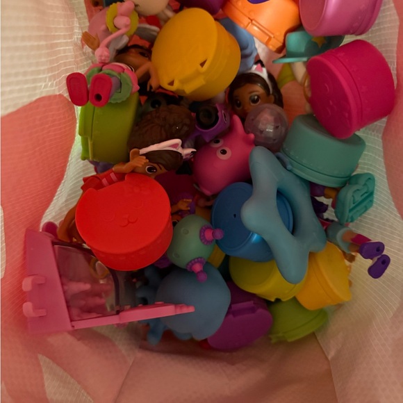 Gabby’s Dollhouse ULTIMATE Mega Bundle – House, all rooms, bus, pool, garden - Picture 9 of 9